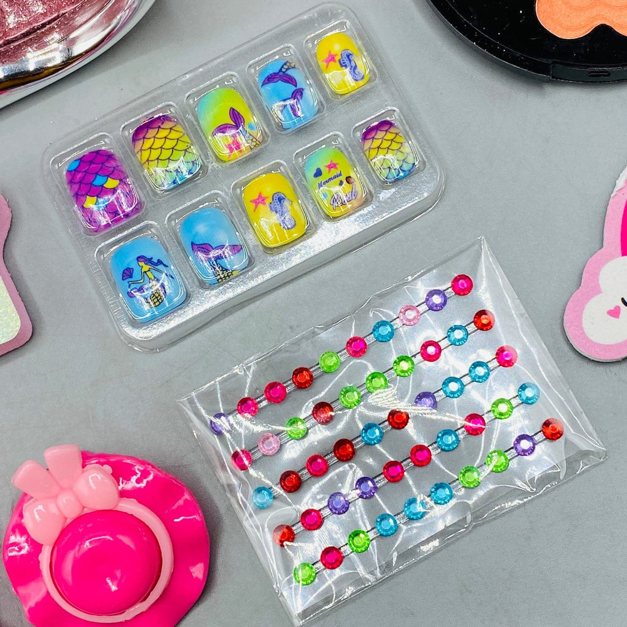 Kids Makeup Kit for Girls, Washable Makeup set 32 Pcs for Kids Girls.
